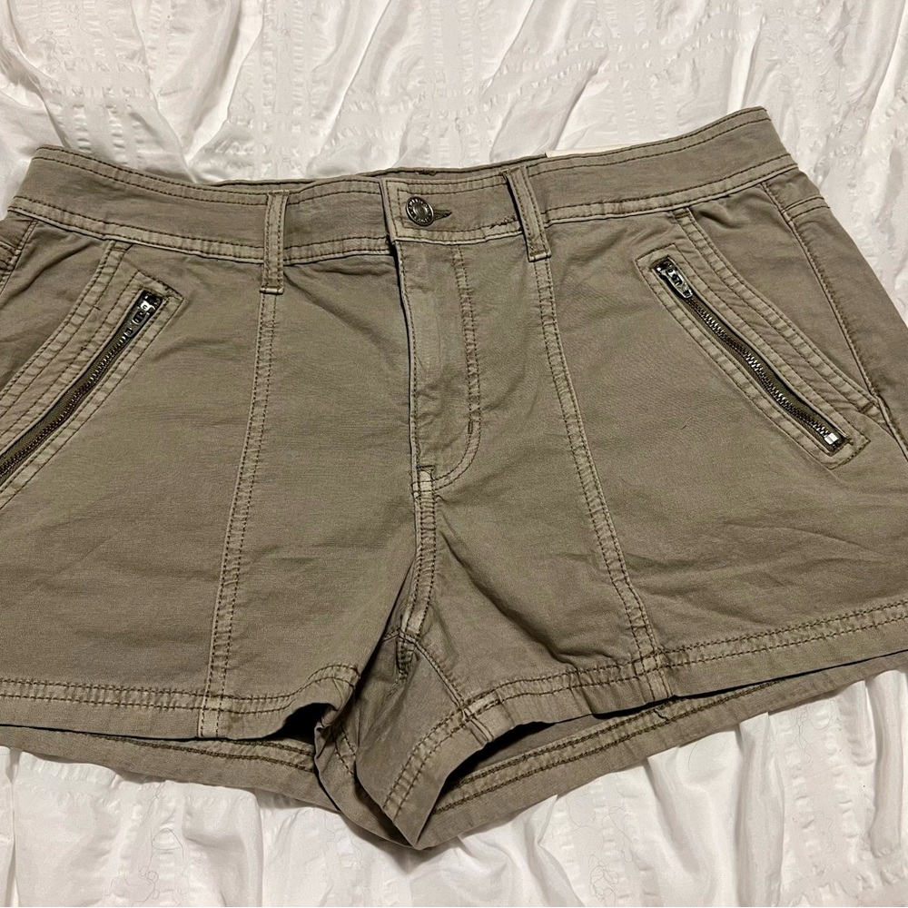 American Eagle Stylish Tan Women's Shorts